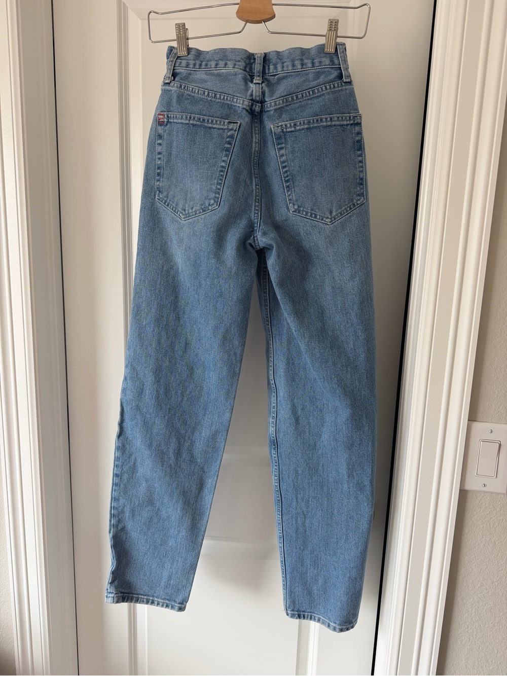 Classic High-Rise Baggy Wide Leg Women's Jeans — Light Blue - Picture 5 of 7